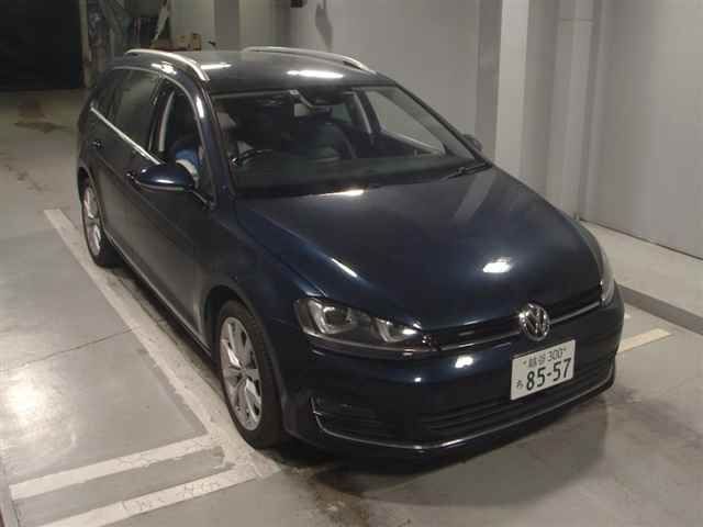 8158 VOLKSWAGEN GOLF VARIANT AUCHP 2015 г. (JU Tokyo)